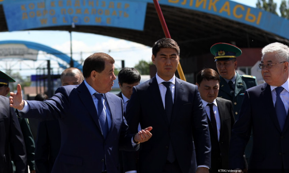 “Ак-Жол” жана “Кордай” өткөрмө пункттарын реконструкциялоо маселеси талкууланды  