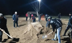 Бурана айылынын жаштары өз күчү менен футбол аянтча курушту