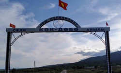 Ысык-Көл району: Көк-Дөбө айылына кетчү көкөйгө тийген жолдун абалы