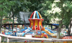 Бишкек шаарындагы сейил бактардагы ойноочу жайлар текшерилди