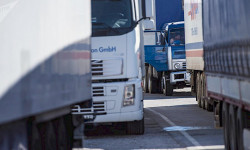 Оор жүк ташуучу чоң унааларга чектөө киргизилет  