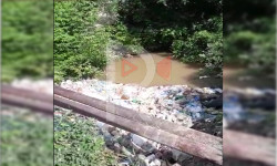 Ош: Черемушкадагы арыкка толгон таштандылар 