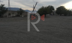 Балыкчы: мектептин жанындагы электр түркүгү кулап калуу коркунучунда турат