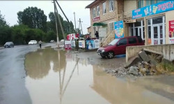 Марказ: соодо түйүндөрдүн алдына топтолгон суулар ыңгайсыздык жаратууда