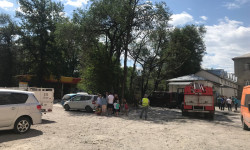 Борбор калаада кичи автобус өрттөнүп кетти