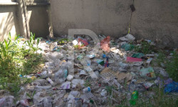 Таштандыларды көчөгө таштаган  "Кант Тазалык" ишканасы