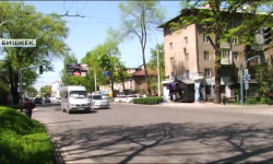 Күндүн ысык аптабына байланыштуу Бишкектин көчөлөрүнө суу чачылат 