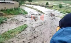 Токтогул: сел жүрүп, айыл ичин каптады