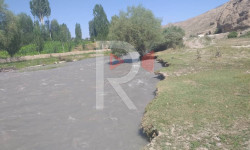 Патан айылындагы көпүрөнү суу алып кетүү коркунучунда турат