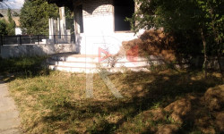 Кароосуз калган Майлуу-Суу шаарынын сквери