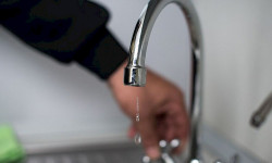 Таза сууга зар болгон Кызыл-Кыя шаар тургундары 