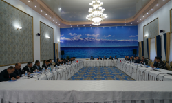  Чолпон-Атада биргелешкен көзөмөлдөө тобунун 40-сессиясы өтүп жатат