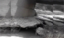 Талды-Булак: көпүрөнүн тирөөчтөрү сууга чөгүп жатат