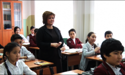 Мугалимдер менен дарыгерлердин айлык маянасы жогорулайт