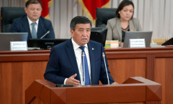 Жээнбеков: "Бул эки адамдын тиреши эмес, бул өз кызыкчылыгын мамлекеттен өйдө коюунун тиреши"