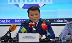 Жамшитов: "Атамбаевге бир нече берене боюнча кылмыш иши козголду"