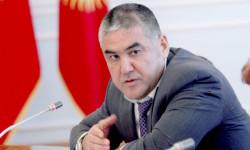 Курсан Асанов кыргыз милициясынын кызыкчылыктарын саткандыгы үчүн кызматтан алынды