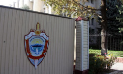 Атамбаев тергөө абагында калтырылды 