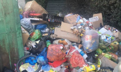 Ош шаарындагы таштандыга толгон көчөлөр