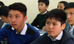 Мектеп окуучуларынын саны көбөйүүдө