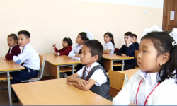 Мектептерде биринчи коңгуроо кагылды 