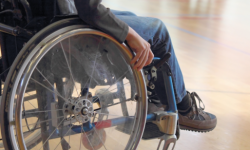 Мүмкүнчүлүгү чектелген балдар мектепте которулду 