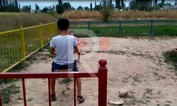 Токтогулдагы чаң баскан балдар ойноочу аянтча 
