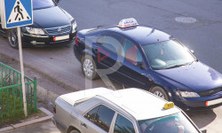 Жол жээгинде тизилген таксистерди ким көзөмөлдөйт?