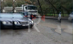 Чокморов көчөсүнүн оюлган жолдору оңдоого муктаж