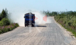 Сапырылган Чаек айылынын чаңдуу жолу