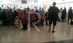 Баткен: калкты тейлөө борборунда кезек күткөндөр 