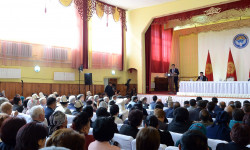 Президент Жети-Өгүз районунун жашоочулары менен жолугушту 