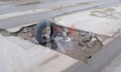  Ахунбаев менен Садырбаев көчөсүнүн кесилишендеги оюлган жол