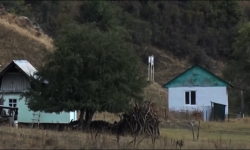 Жазы-Кечүү айылына кийинки күзгө чейин электр берилет