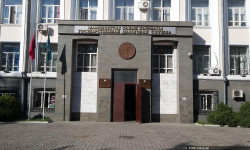 Жыл ичинде Салык кызматынын 37 кызматкерине жазанын түрлөрү берилди 