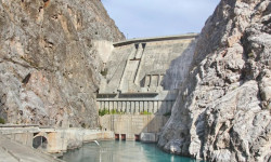 Президент Токтогул ГЭСин реабилитациялоо иштери менен таанышты 