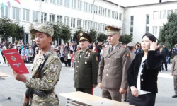 Дайыр Асанов атындагы Кыргыз улуттук аскер лицейинде 140 ашык курсант ант берди