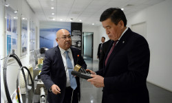 С.Жээнбеков Токио шаарында «Tokyo Rope MFG» корпорациясынын башкы кеңсесине барды