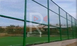 Үч-Дөбө айылындагы сапатсыз курулуп жаткан футбол аянтча