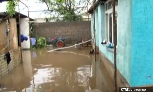 Последствия проливных дождей: Дордой-1 уходит под воду