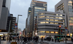 Япония жумуш визасын көбөйтүүнү пландоодо  