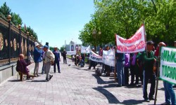 В Бишкеке прошел митинг в поддержку закона о трансформации земель