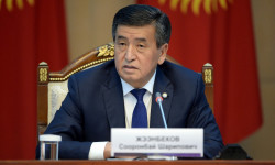 Президент Маалымат жана басма сөз күнү менен куттуктады