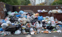 Кара-Көл: көчө толо таштанды