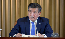 Бүгүн мамлекет башчы Сооронбай Жээнбеков 61 жашка чыкты