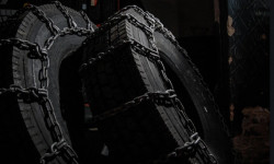 Жүк ташуучу унаалардын дөңгөлөктөрүнө чынжырчаларды тагуу милдеттендирилди