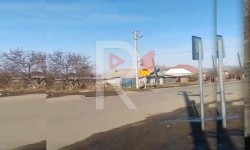 Каракол: Элебаев көчөсүндөгү жолдо тротуар жок