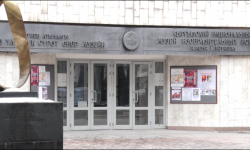 Көркөм сүрөт музейдеги чуу жетекчини кызматынан алды 