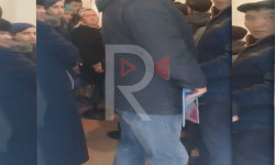 Кызыл-Адыр: каттоо кызматында кезек күткөндөр