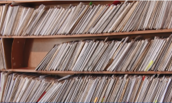 Кыргызстанда бала асырап алуу кыйла жеңилдеди